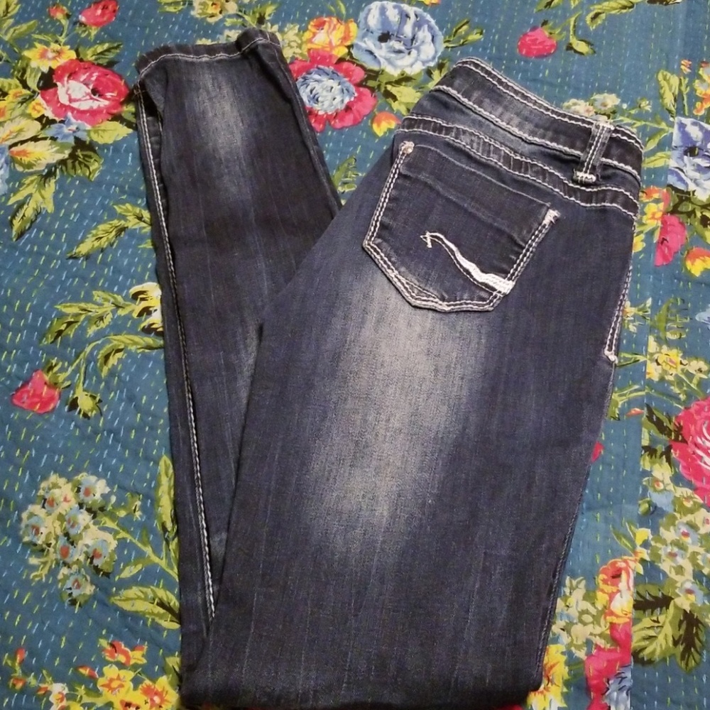 Almost Famous Destructed Skinnys